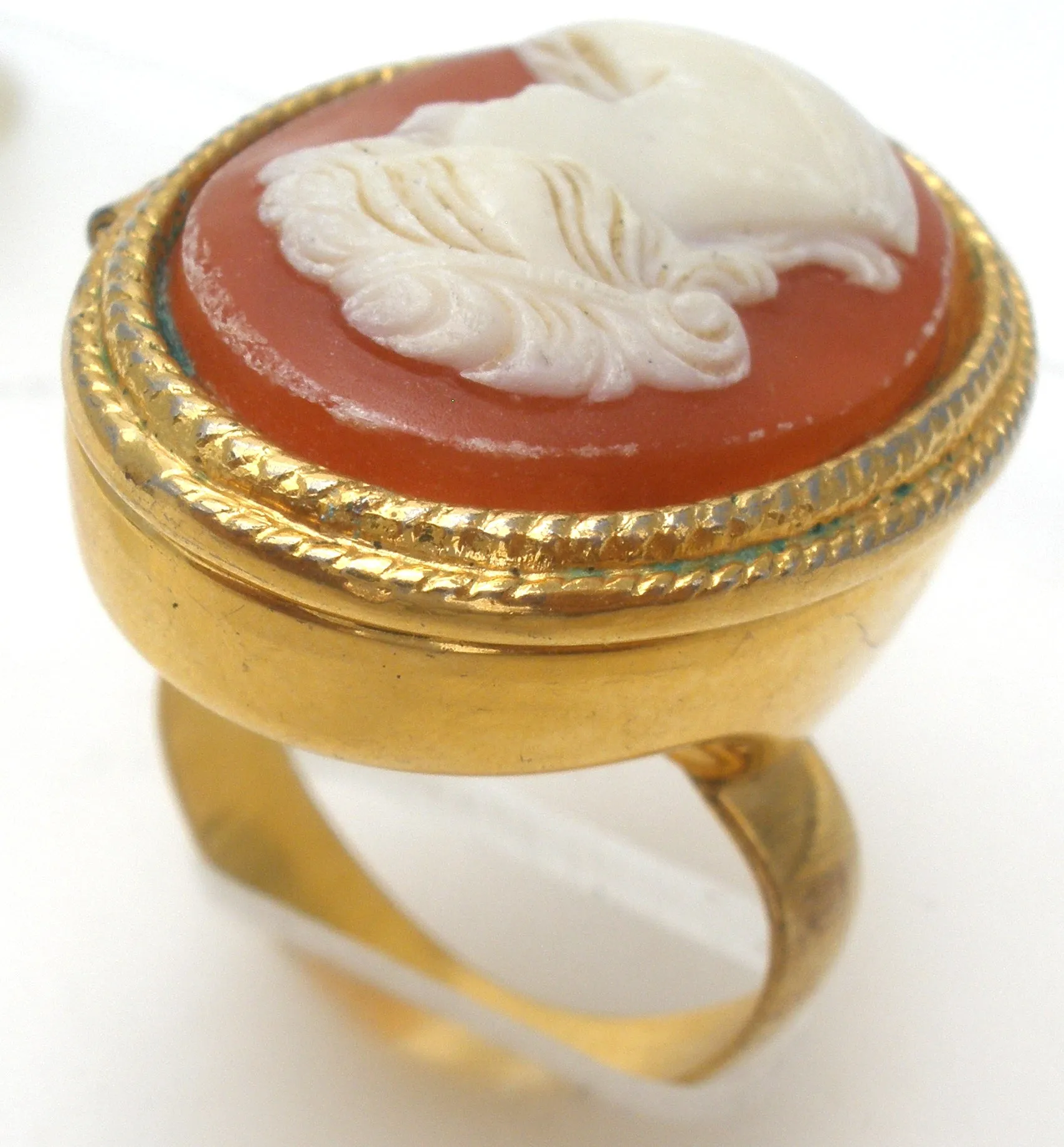 Avon Perfume Cameo Ring Vintage