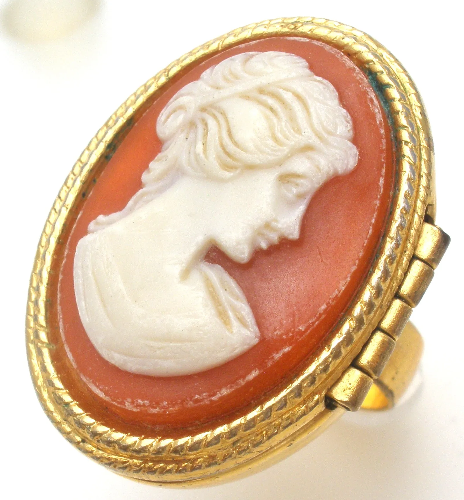 Avon Perfume Cameo Ring Vintage