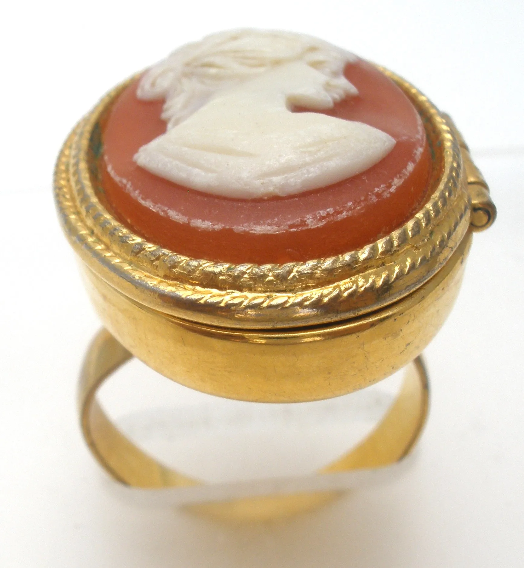 Avon Perfume Cameo Ring Vintage